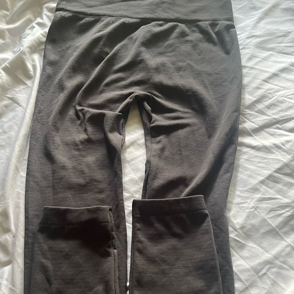 WOMEN PREMIUM FLEECE LINED LEGGINGS - Picture 3 of 5